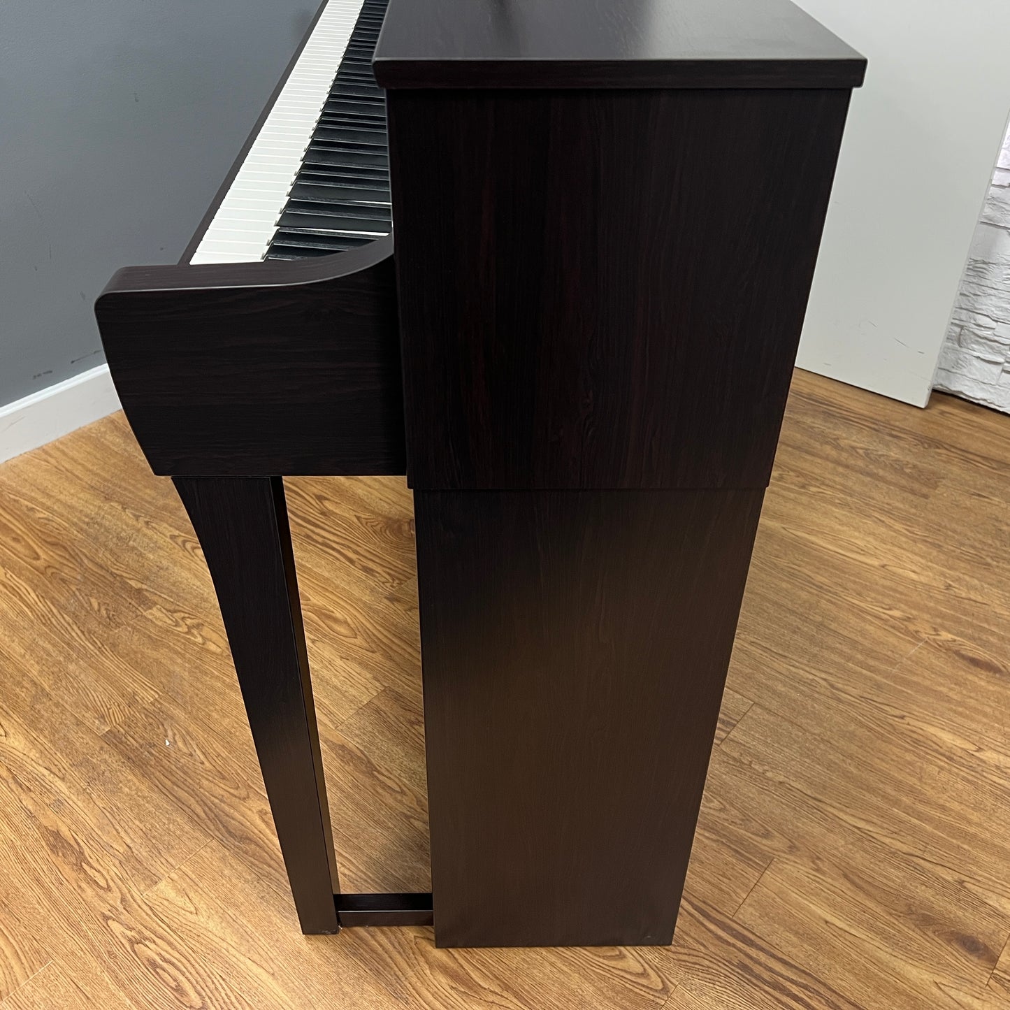 Yamaha CLP735 Rosewood Digital Piano With Matching Stool Serial No: BCBI01073 | Second Hand