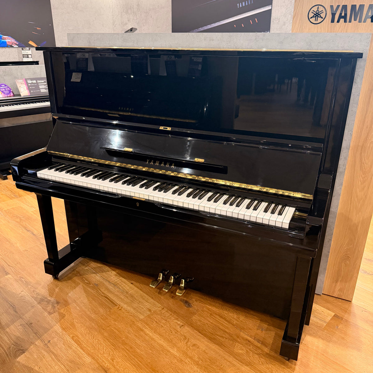 Yamaha U3 Upright Piano in Polished Ebony: Serial No: H1935860 | Second Hand