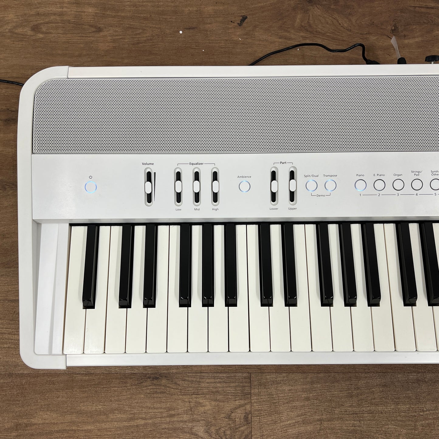 Roland FP90X Digital Piano with Stand & Pedals; White: Serial No: Z6N2086 | Second Hand
