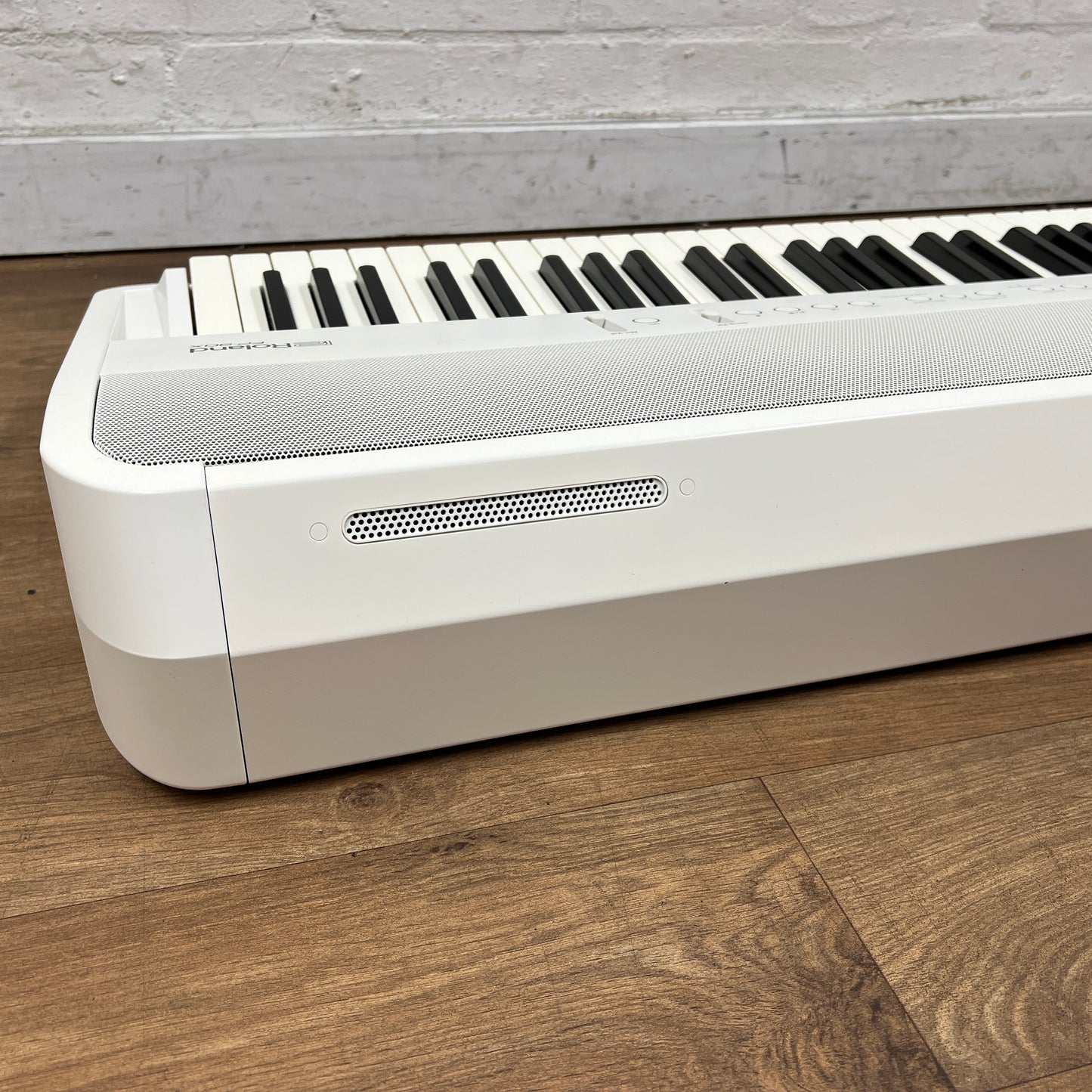 Roland FP90X Digital Piano with Stand & Pedals; White: Serial No: Z6N2086 | Second Hand