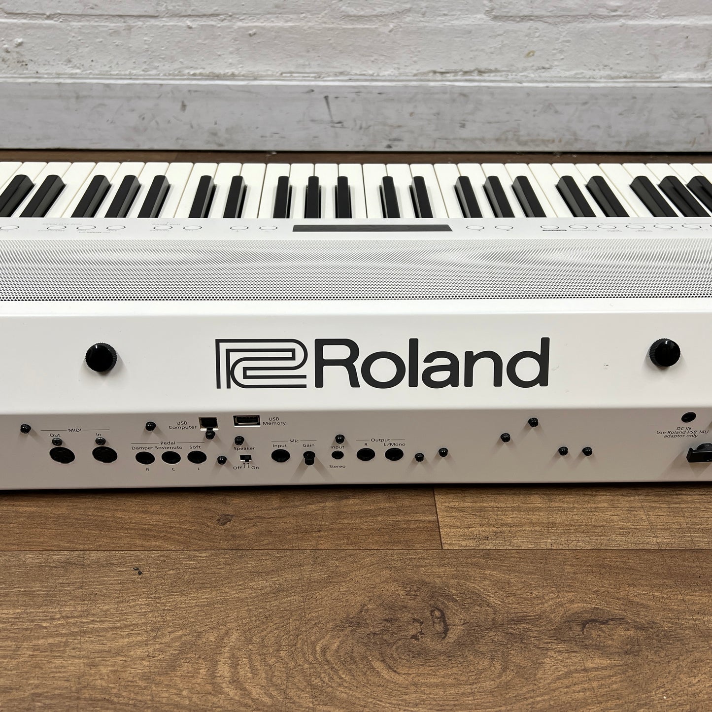 Roland FP90X Digital Piano with Stand & Pedals; White: Serial No: Z6N2086 | Second Hand