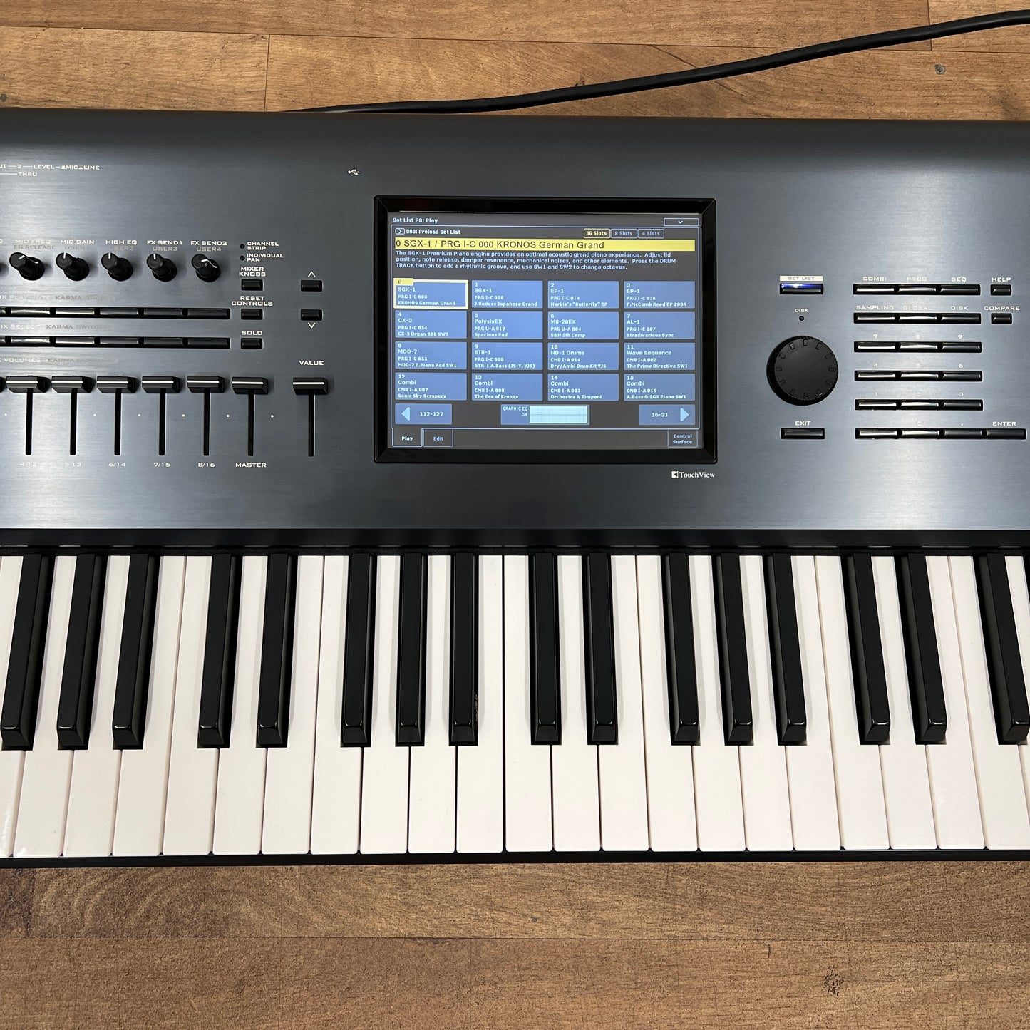 Korg Kronos 88: Serial No: 1682 | Second Hand