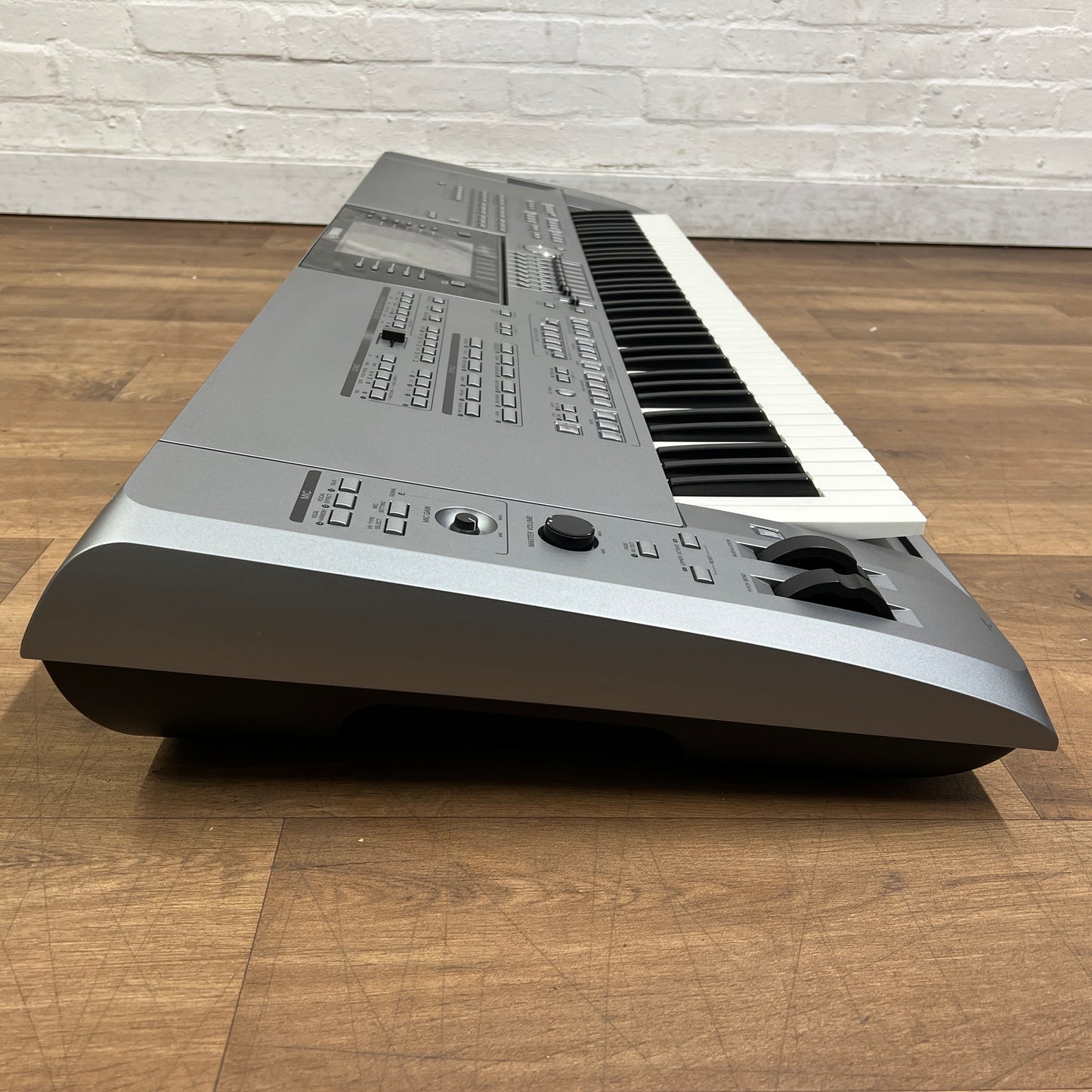 Yamaha Tyros 5 76 Keyboard With Speaker System; Serial No: BAVY01005 | Second Hand