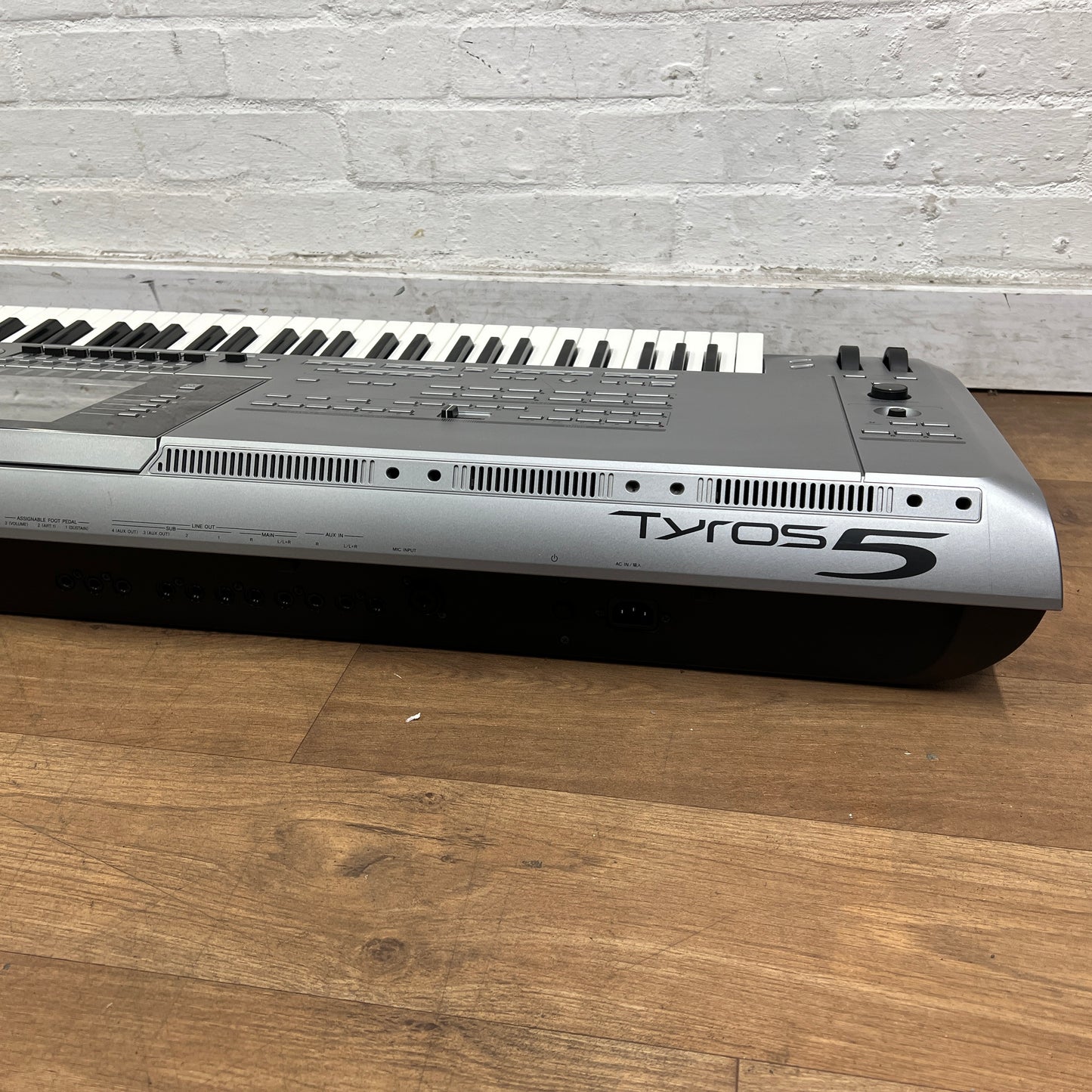 Yamaha Tyros 5 76 Keyboard With Speaker System; Serial No: BAVY01005 | Second Hand