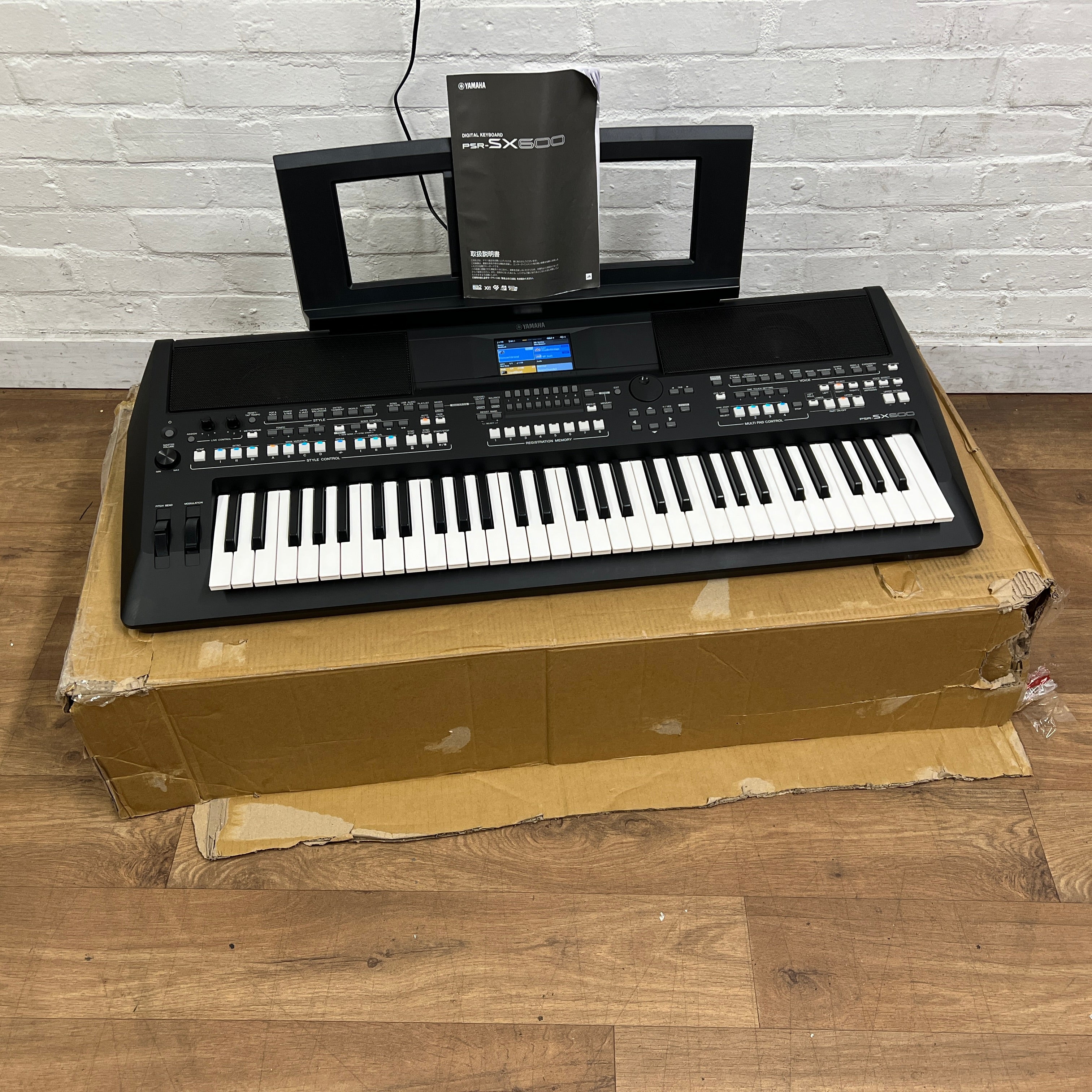 Yamaha PSR SX600 Keyboard; Serial No: JBFP01017 | Second Hand