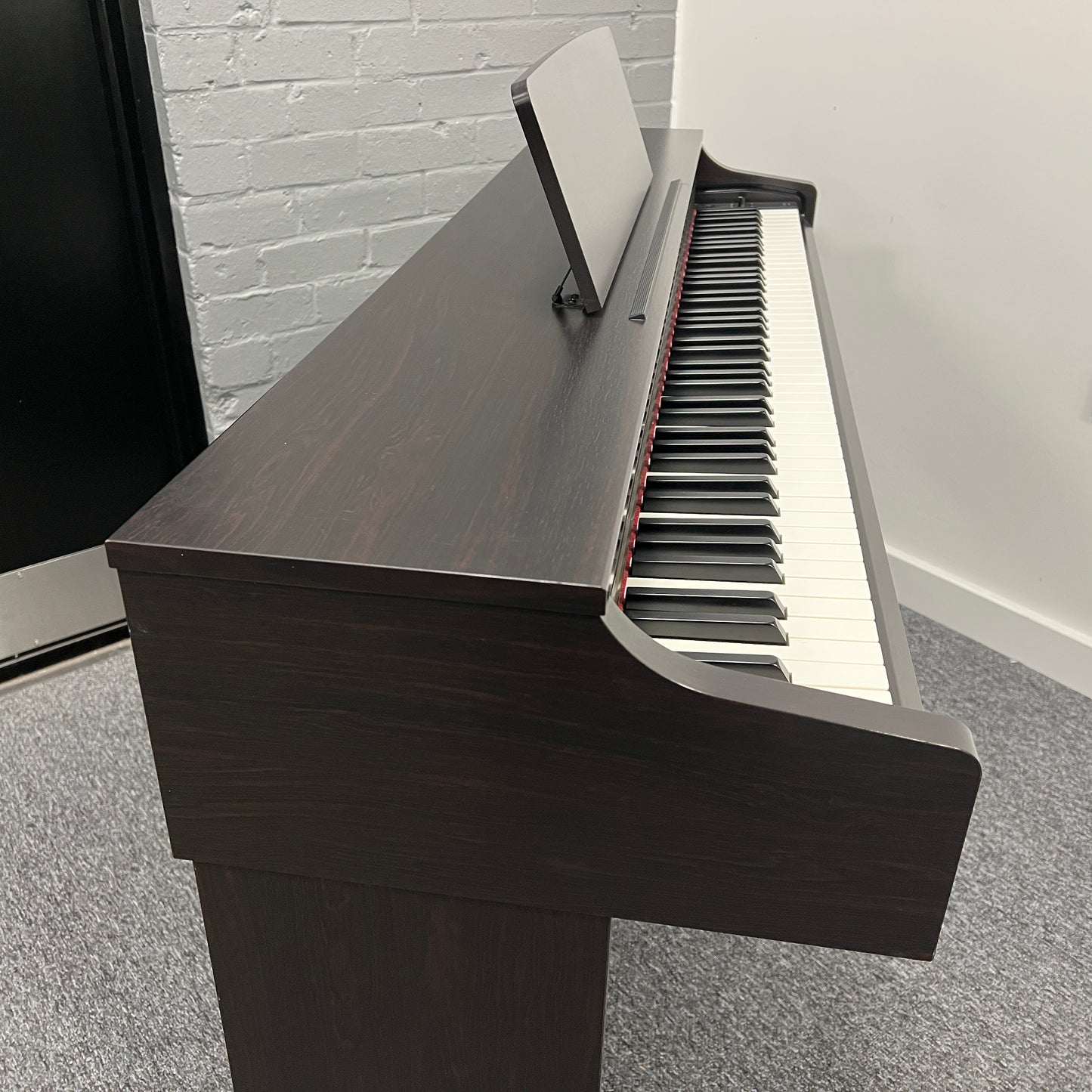 Yamaha YDP162R Rosewood Digital Piano; Serial No: BCTM01047 | Second Hand