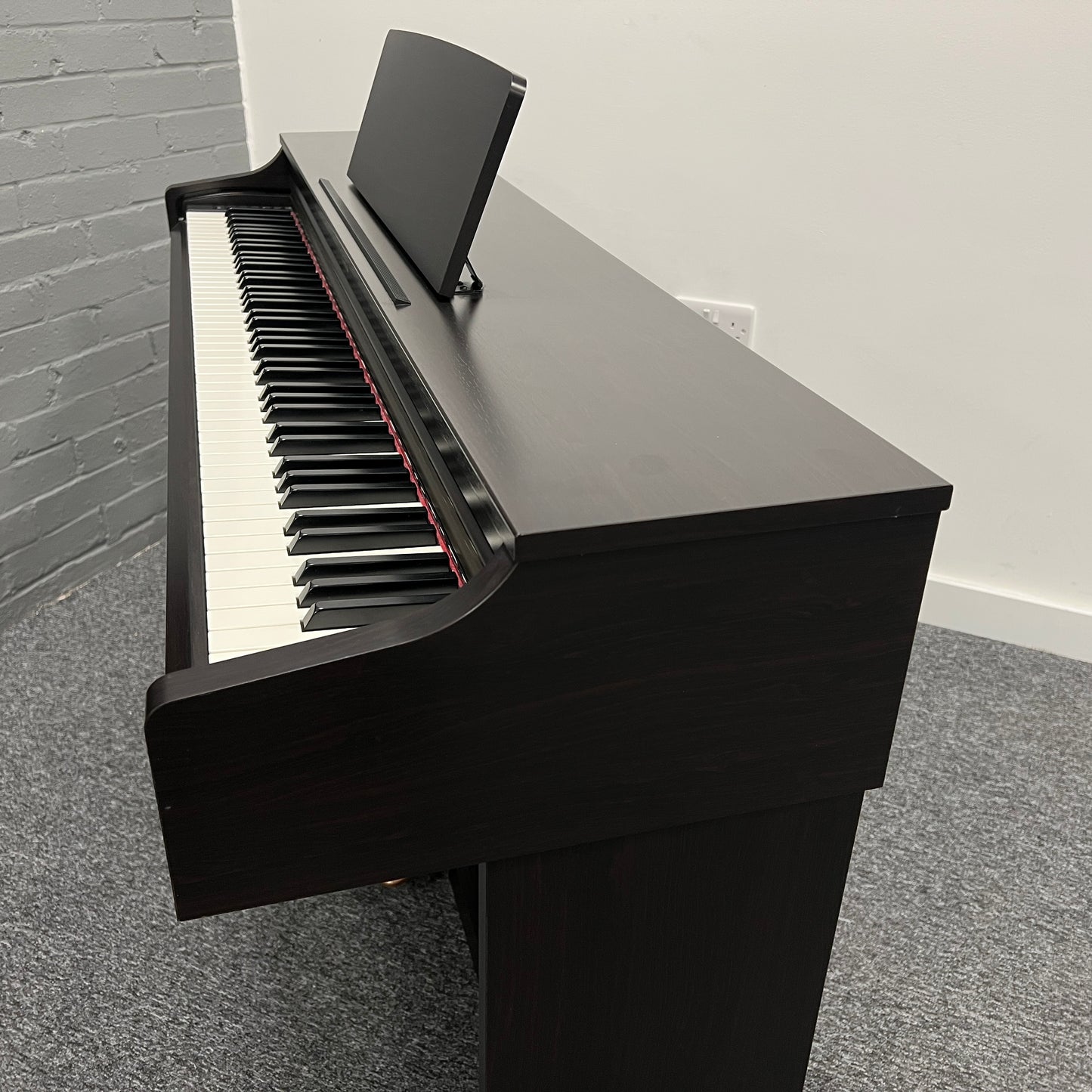 Yamaha YDP162R Rosewood Digital Piano; Serial No: BCTM01047 | Second Hand