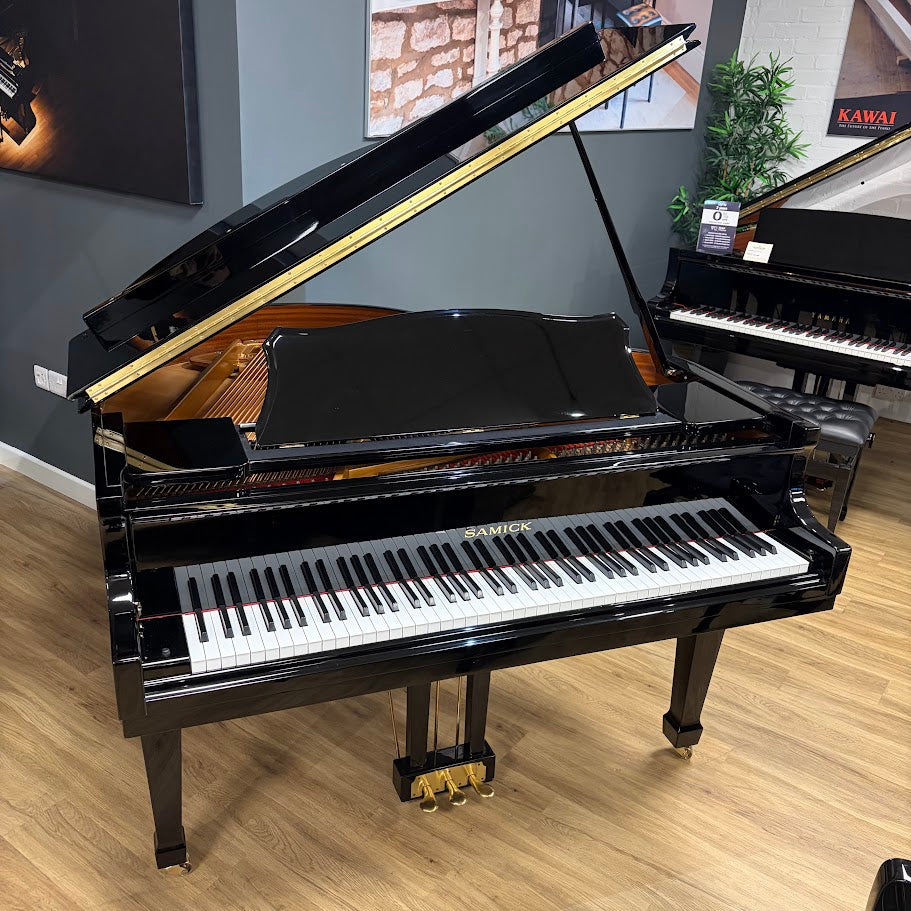Samick SIG47 Baby Grand Piano in Polished Ebony: Serial No: IJNCG0068 | Second Hand