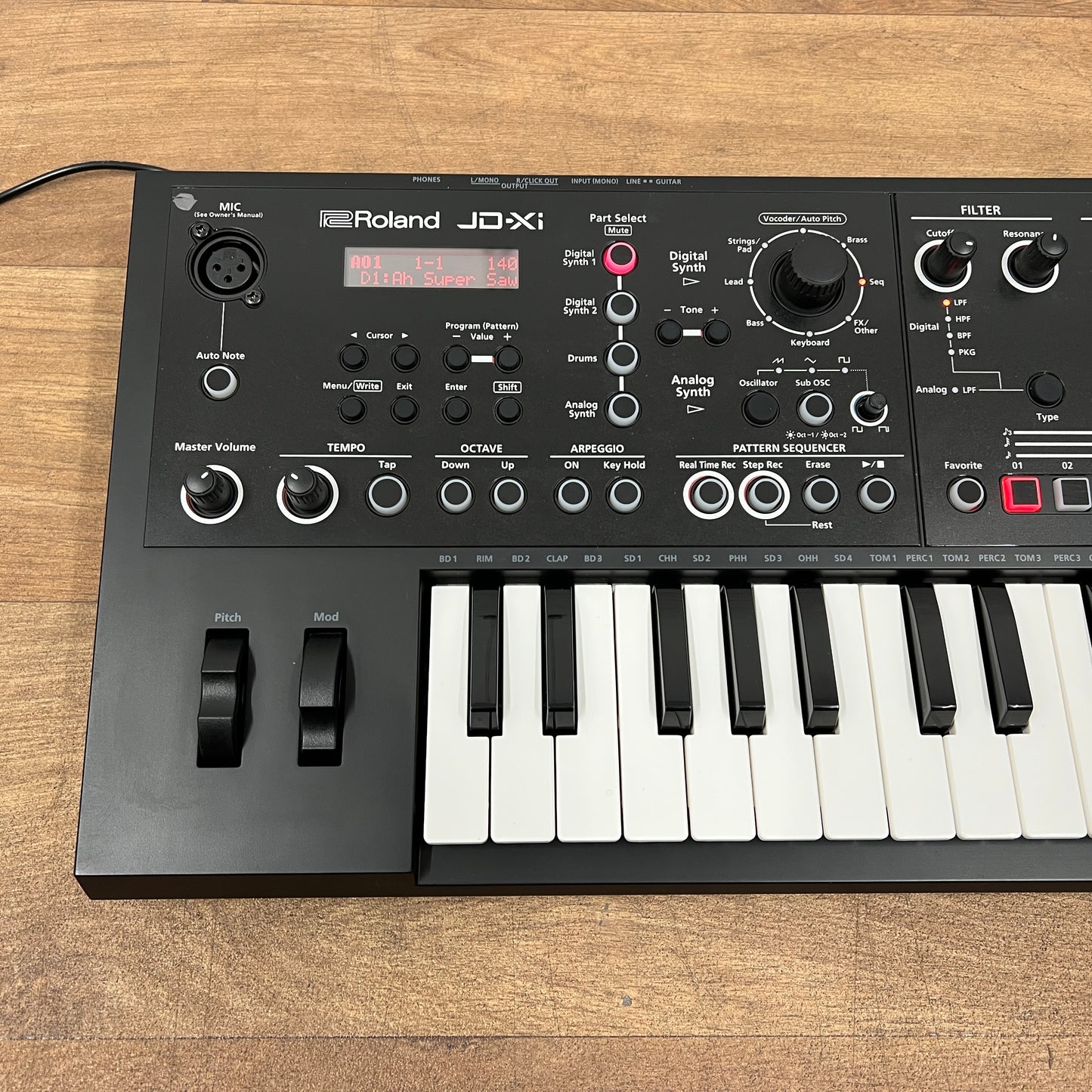 Roland JD-Xi Interactive Crossover Synthesizer (Missing Gooseneck Mic): Serial No: C1L3192 | Second Hand