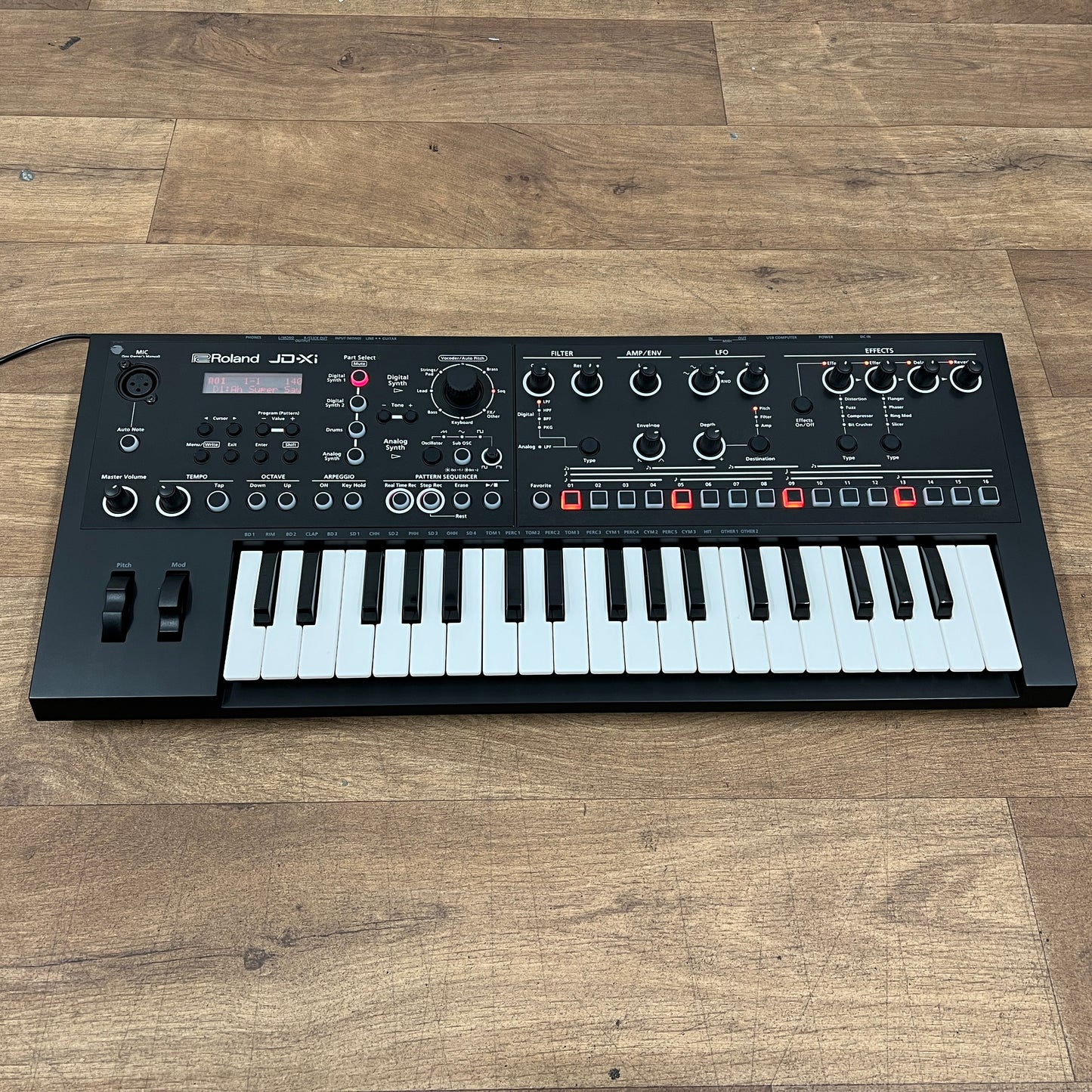 Roland JD-Xi Interactive Crossover Synthesizer (Missing Gooseneck Mic): Serial No: C1L3192 | Second Hand