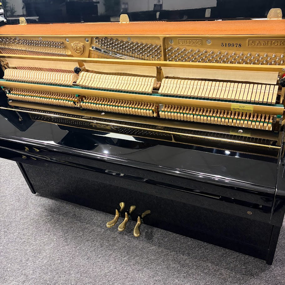 Samick SU105C Upright Piano in Polished Black: Serial No: 519978 | Second Hand