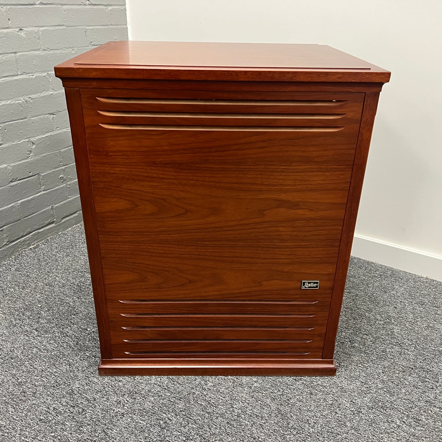 Hammond Leslie 3300W Rotary Speaker, Wood, Incl 11 Pin Cable; Serial No: 19100239 | Second Hand