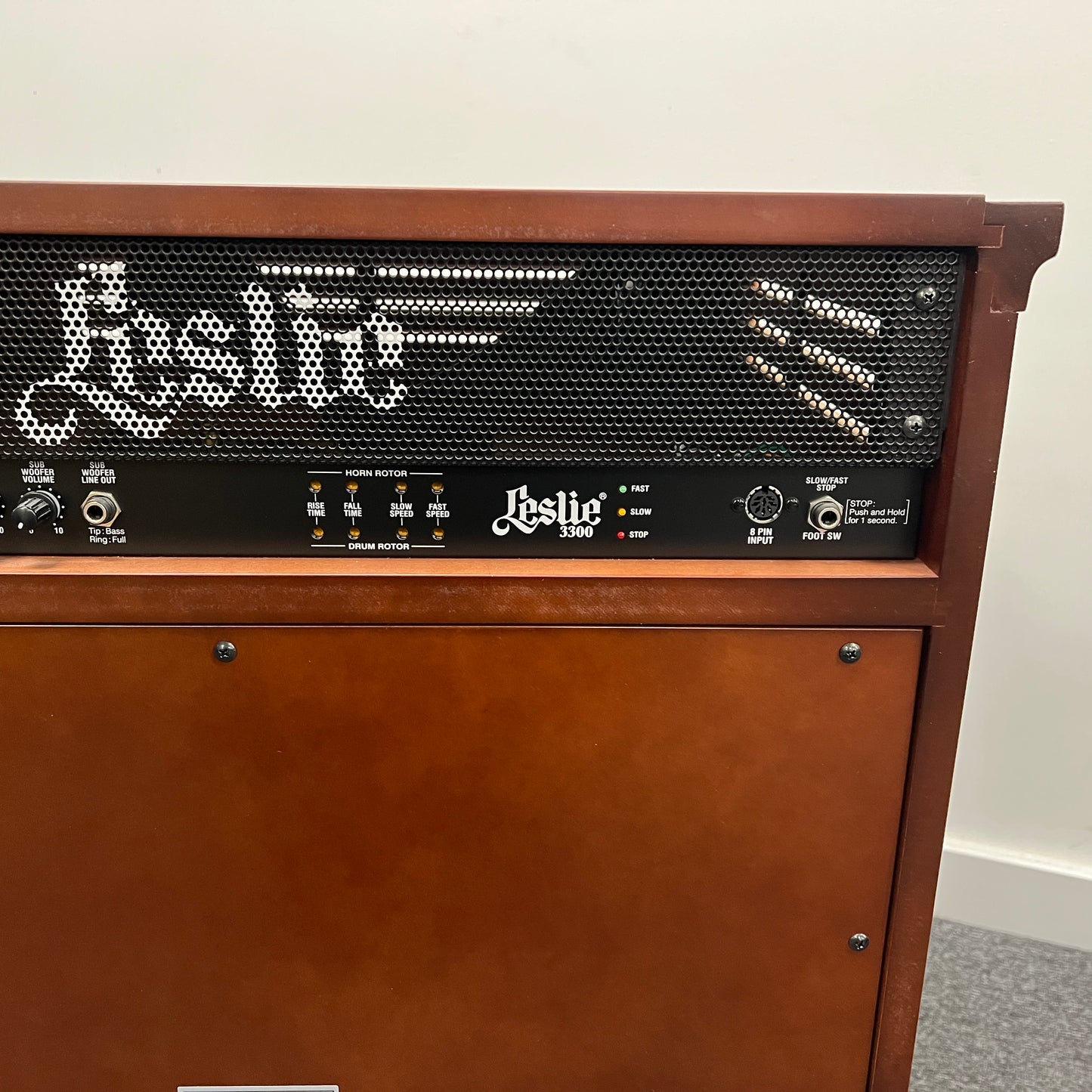 Hammond Leslie 3300W Rotary Speaker, Wood, Incl 11 Pin Cable; Serial No: 19100239 | Second Hand