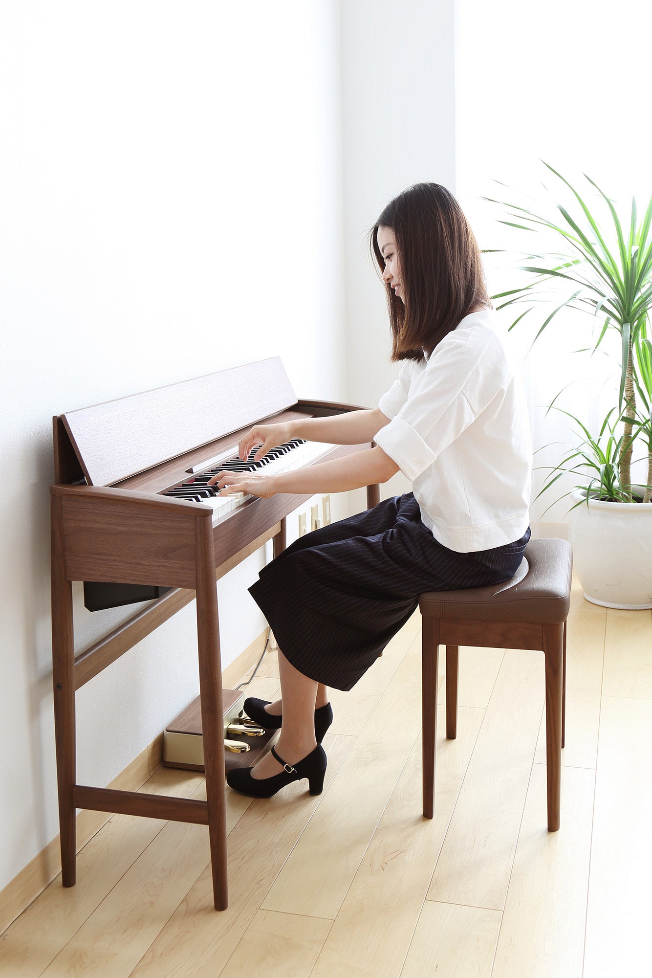 Roland Kiyola KF10 Artisan Digital Piano With Solid Wood Cabinet; Walnut