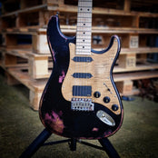 Moore Guitars Samuel; Black O/ Pink #008