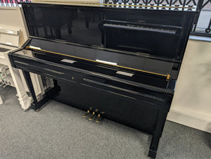 Second Hand Yamaha U1 Upright Piano; Polished Ebony: Serial No: 5826872