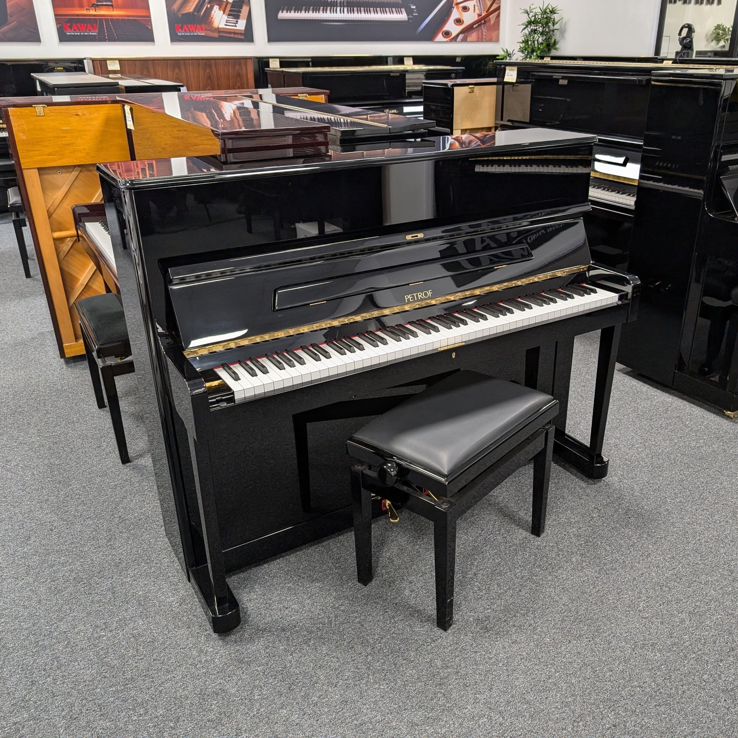 Petrof 118 P1 Upright Piano; Polished Ebony: Serial No: 586795 | Second Hand