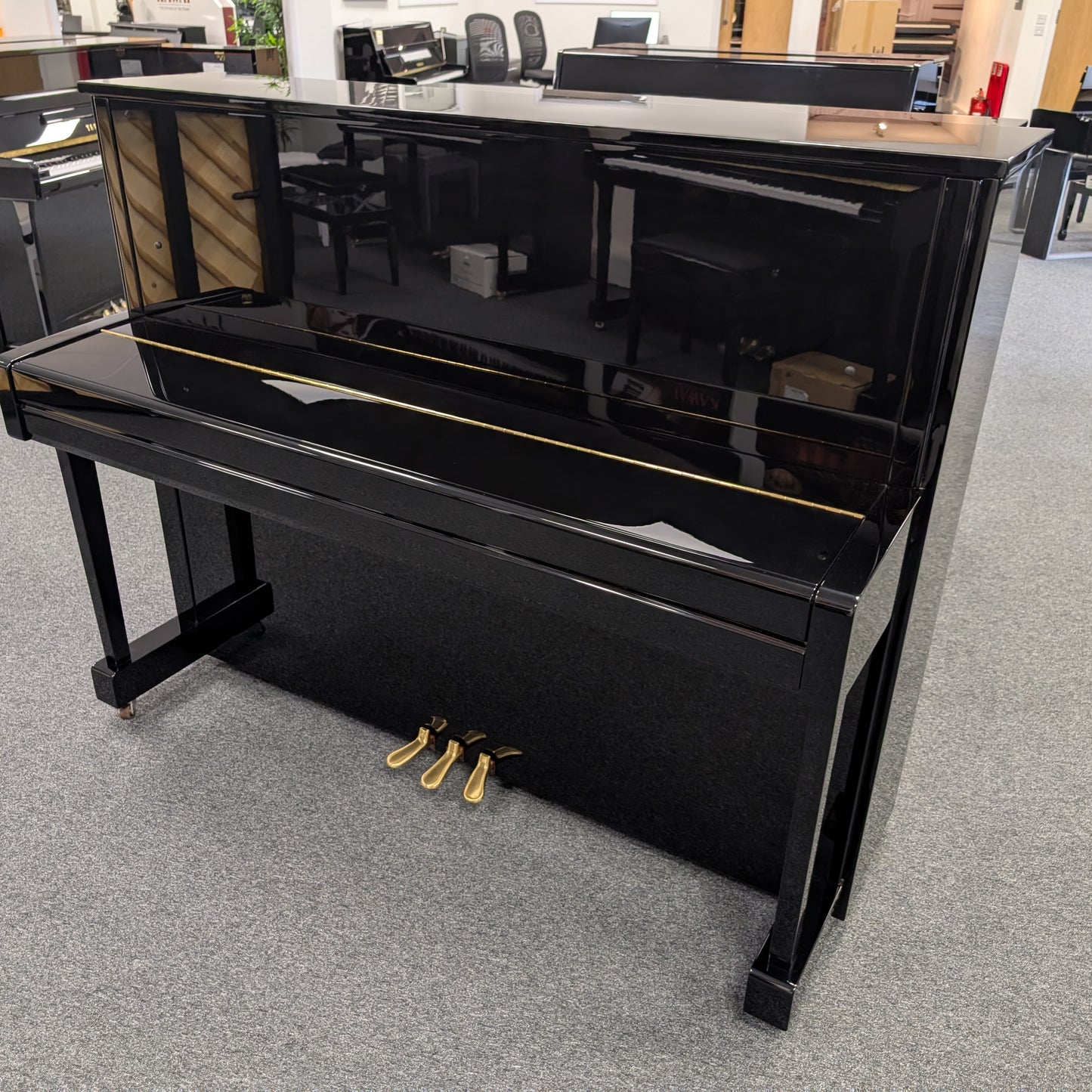 Yamaha B3 Upright Piano in Polished Black: Serial No: J36416044 | Second Hand
