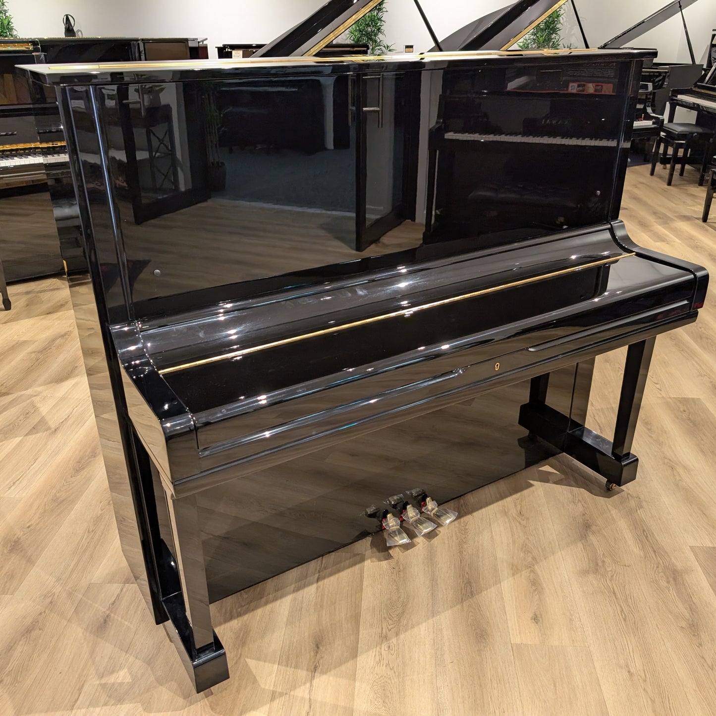 Yamaha U3 Upright Piano in Polished Black Serial No: H2026960 | RECONDITIONED AS NEW
