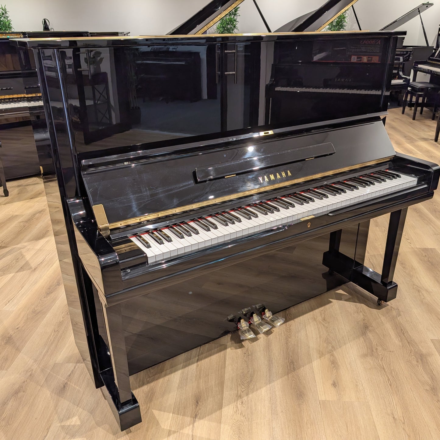 Yamaha U3 Upright Piano in Polished Black Serial No: H2026960 | RECONDITIONED AS NEW