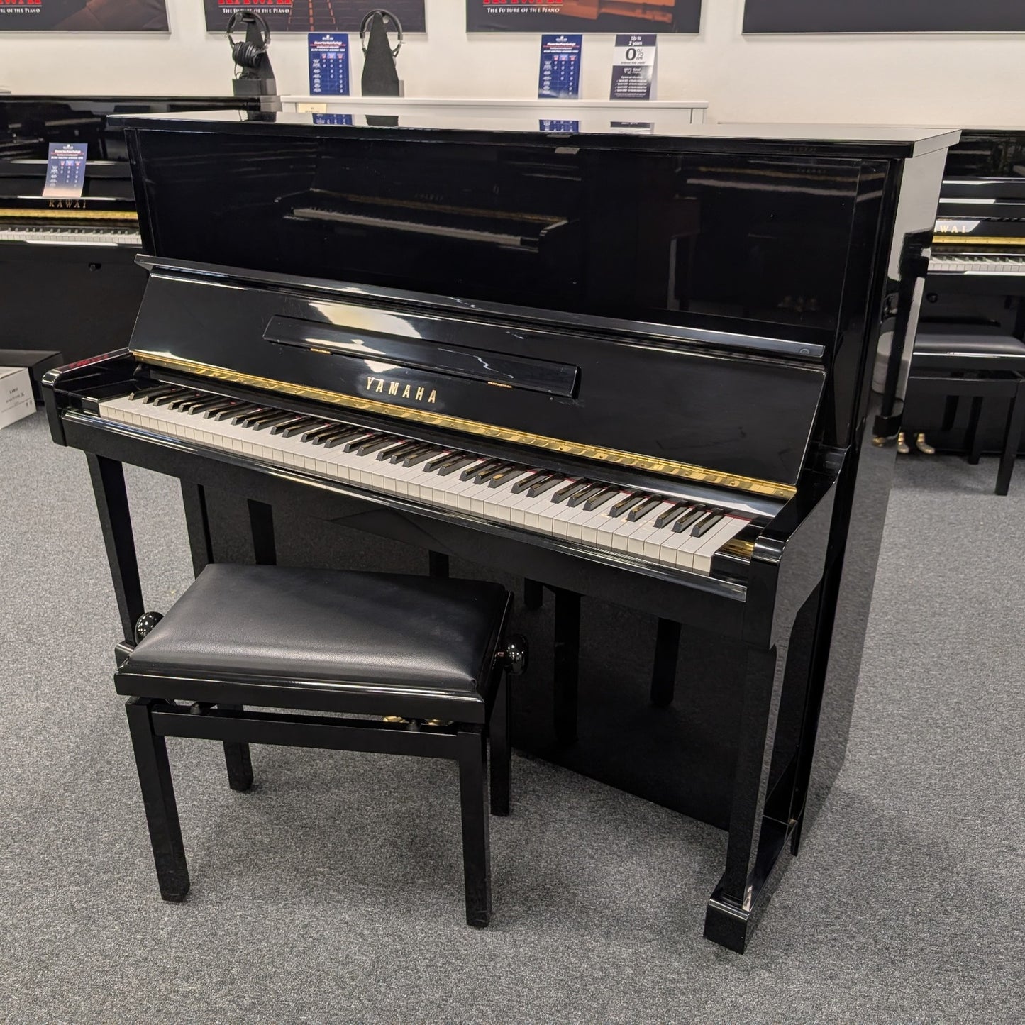 Yamaha U10 B1 Upright Piano in Polished Black: Serial No: 4406847 | Second Hand