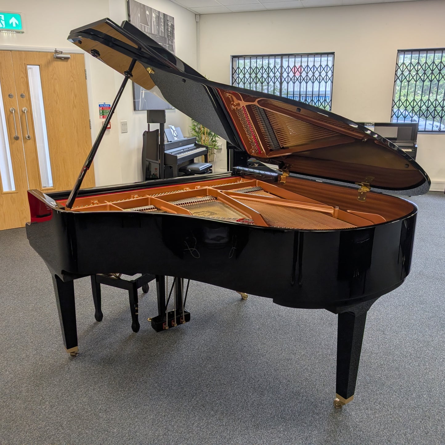 Yamaha GC2 Grand Piano in Polished Ebony: Serial No: 6537005 | Second Hand
