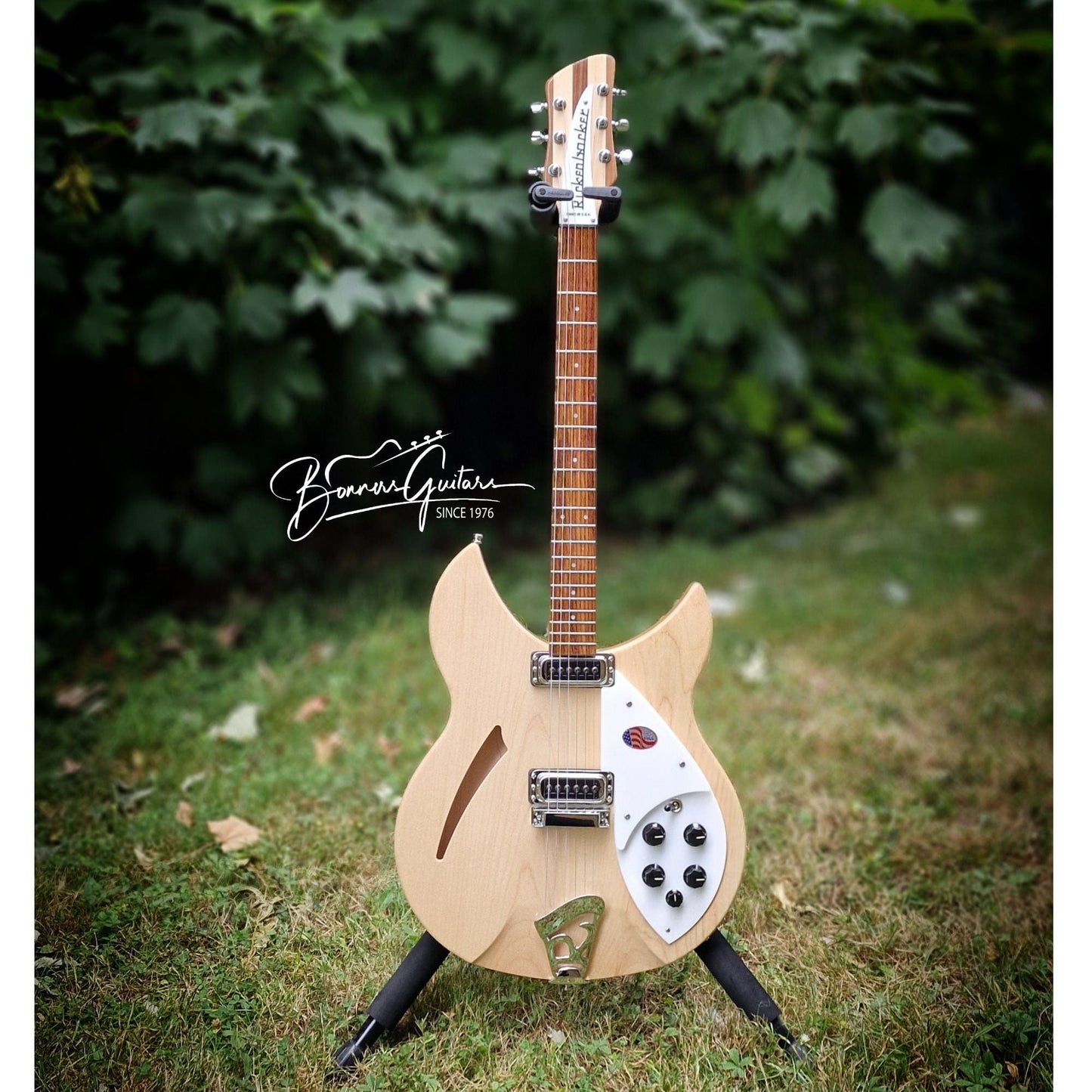 Rickenbacker 330 Mapleglo Electric Guitar