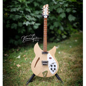 Rickenbacker 330 Mapleglo Electric Guitar