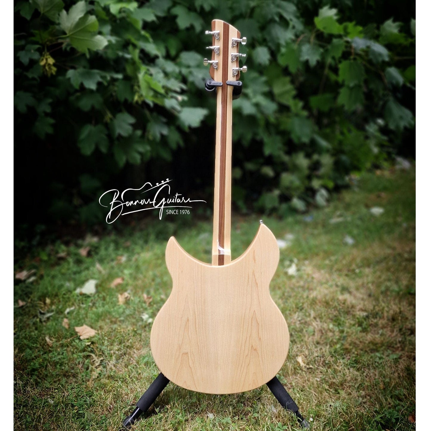 Rickenbacker 330 Mapleglo Electric Guitar