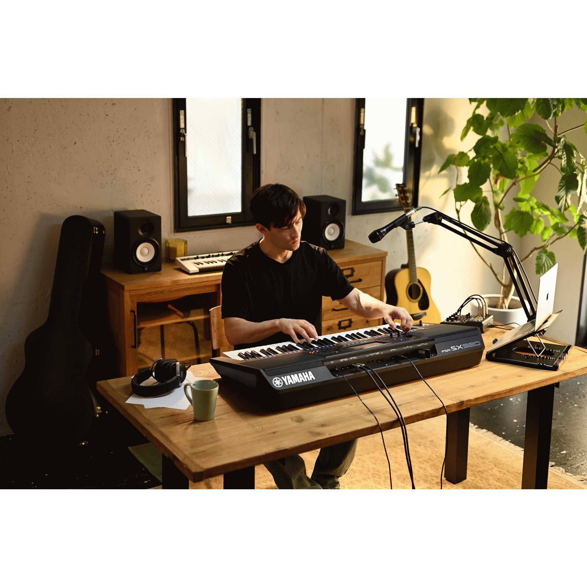 Yamaha PSR-SX920 Arranger Keyboard Workstation | Bonners Music