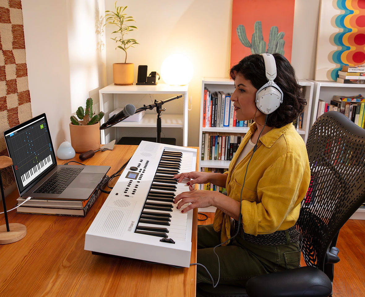 Roland GO:KEYS 5; Graphite | Bonners Music