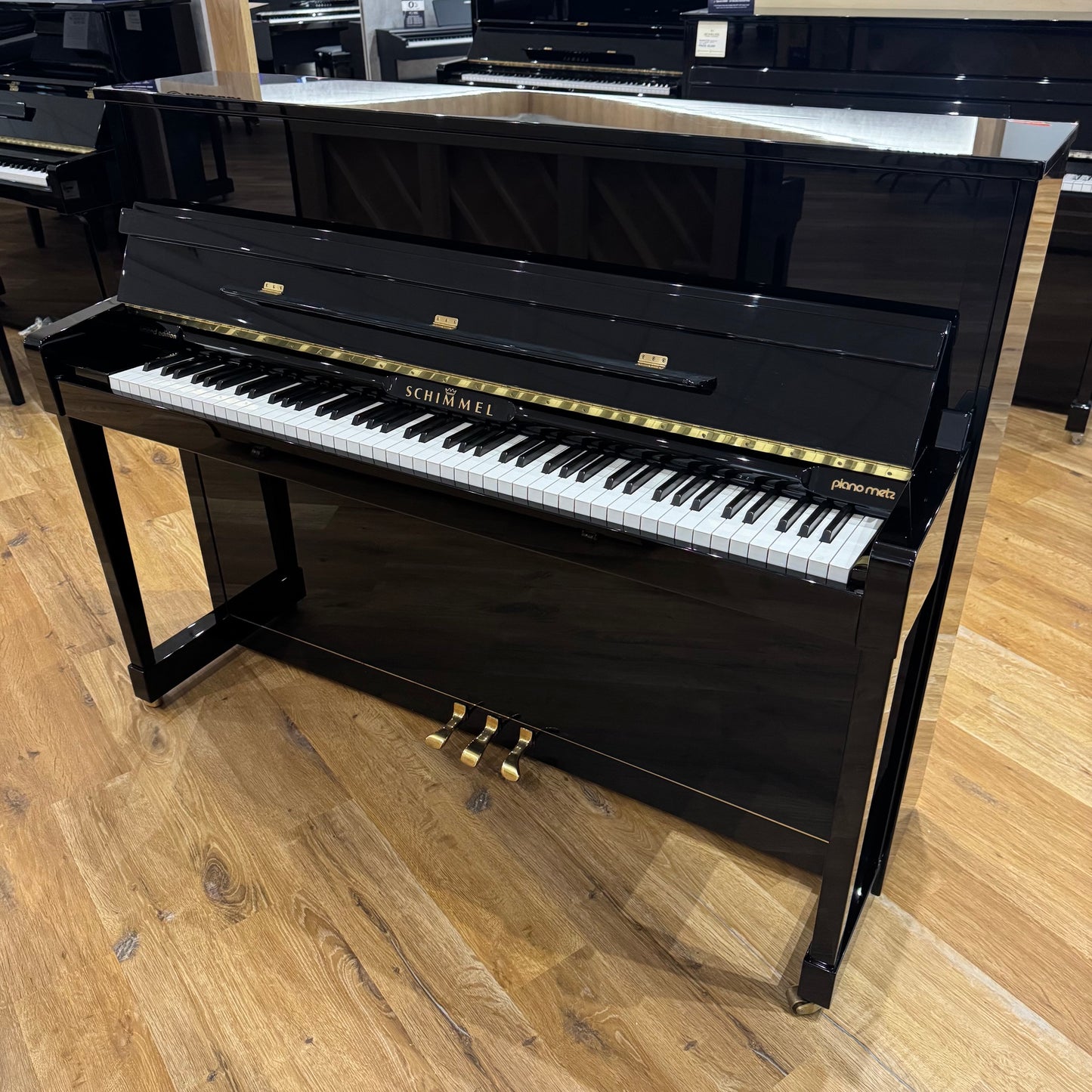 Schimmel 116 Upright Piano In Polished Ebony: Serial No: 340724 | Second Hand