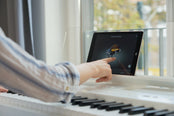 Kawai ES520 Digital Piano; White Upgraded Package