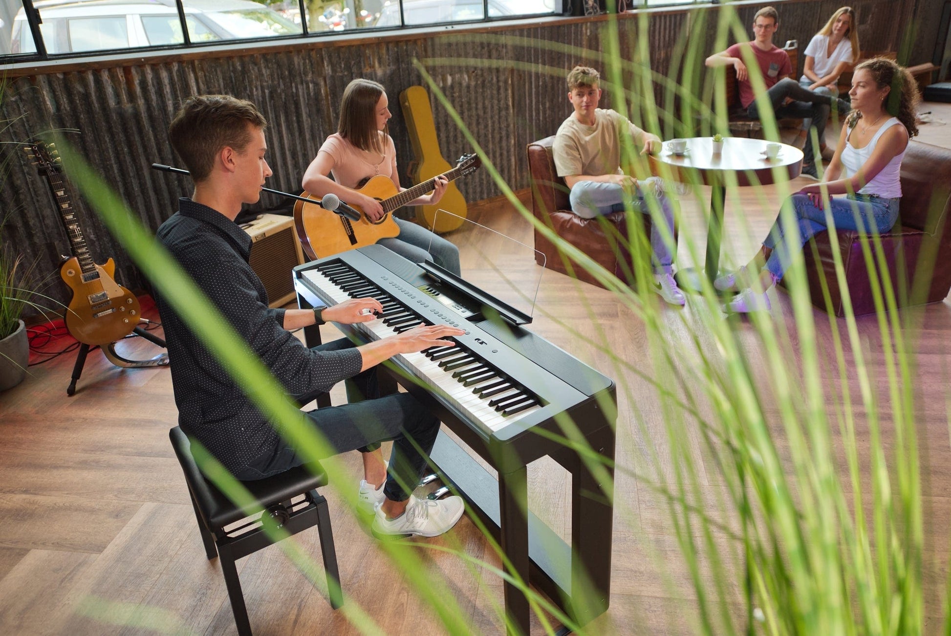 Kawai ES520 Digital Piano; Black Elite Package