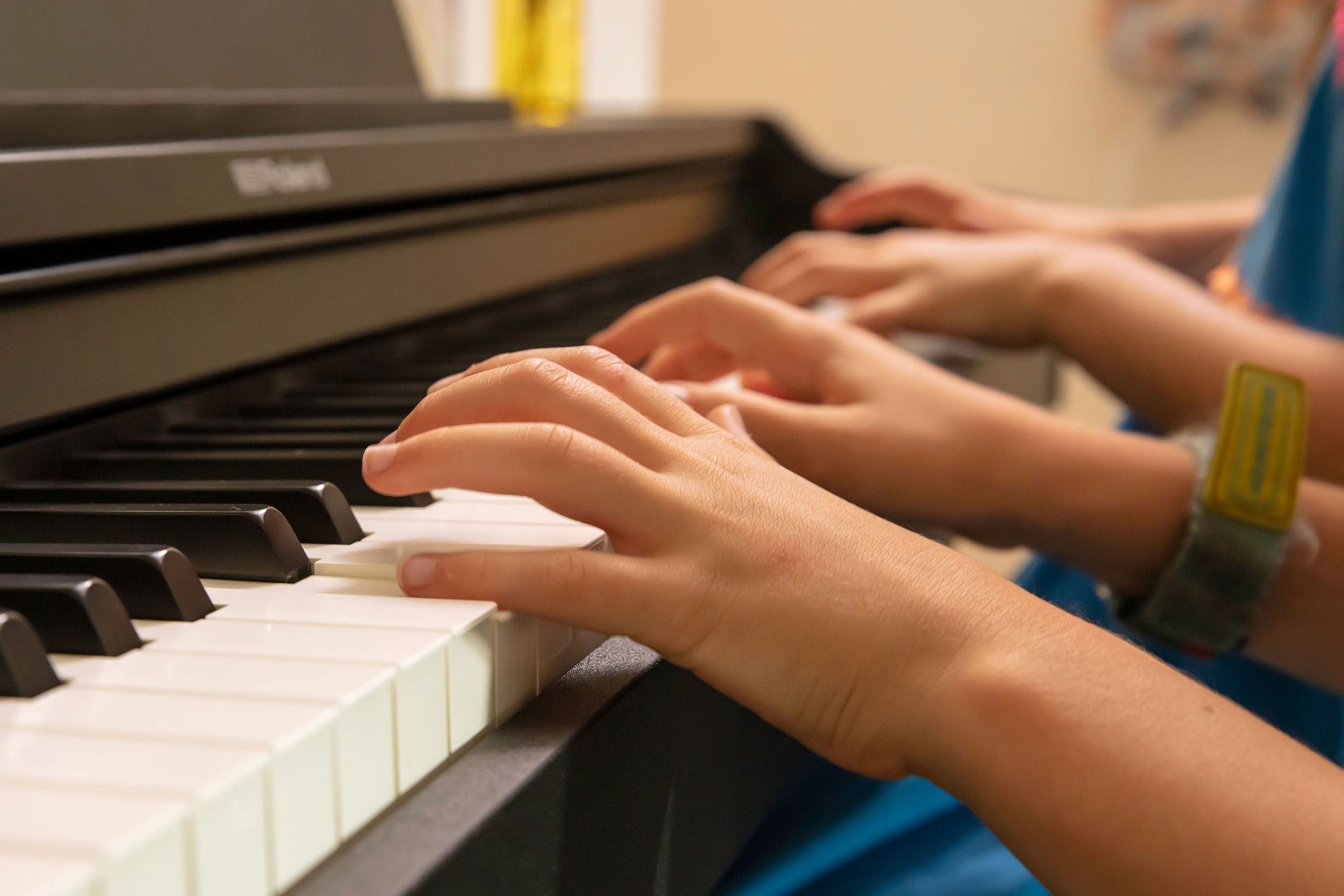 Roland RP107 Digital Piano; Black
