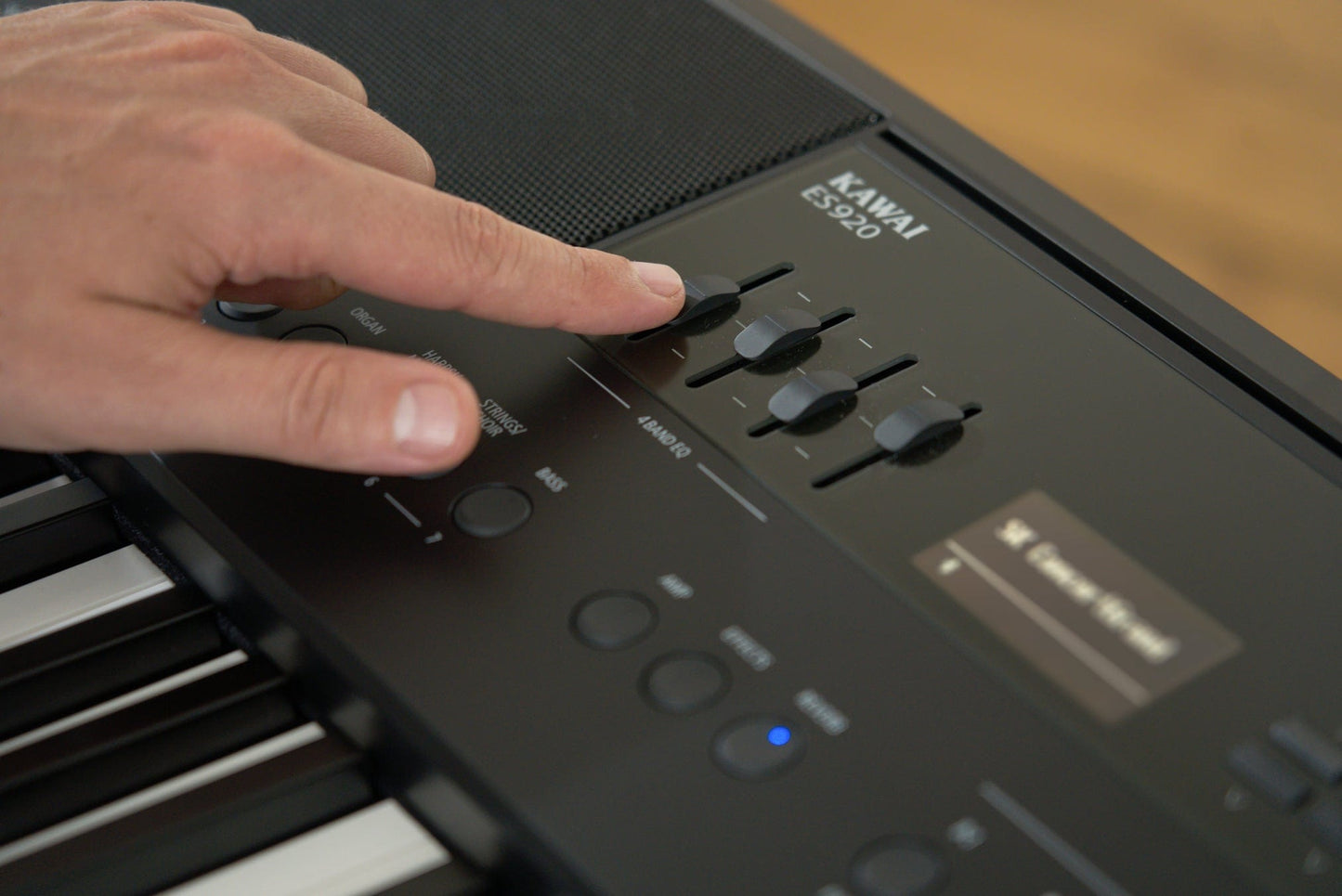 Kawai ES920 Digital Piano; White Elite Package