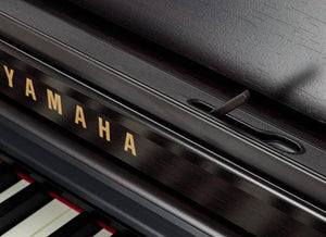 Yamaha CLP725PE Polished Ebony Branded Package