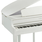 Yamaha CLP765GP Polished White Concert Package