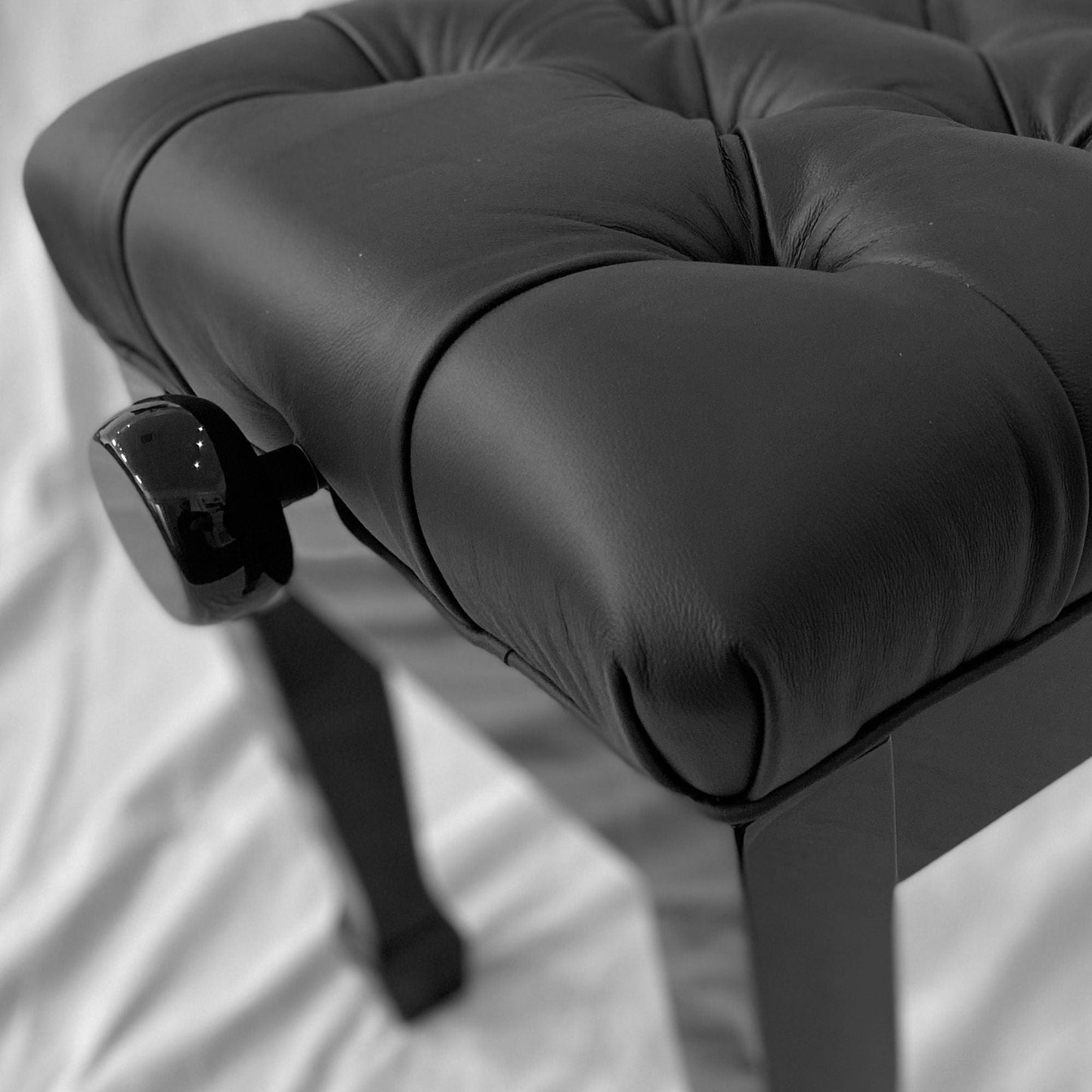 Nocturne Duet Concert Adjustable Leather Button Top Piano Stool; Polished Black