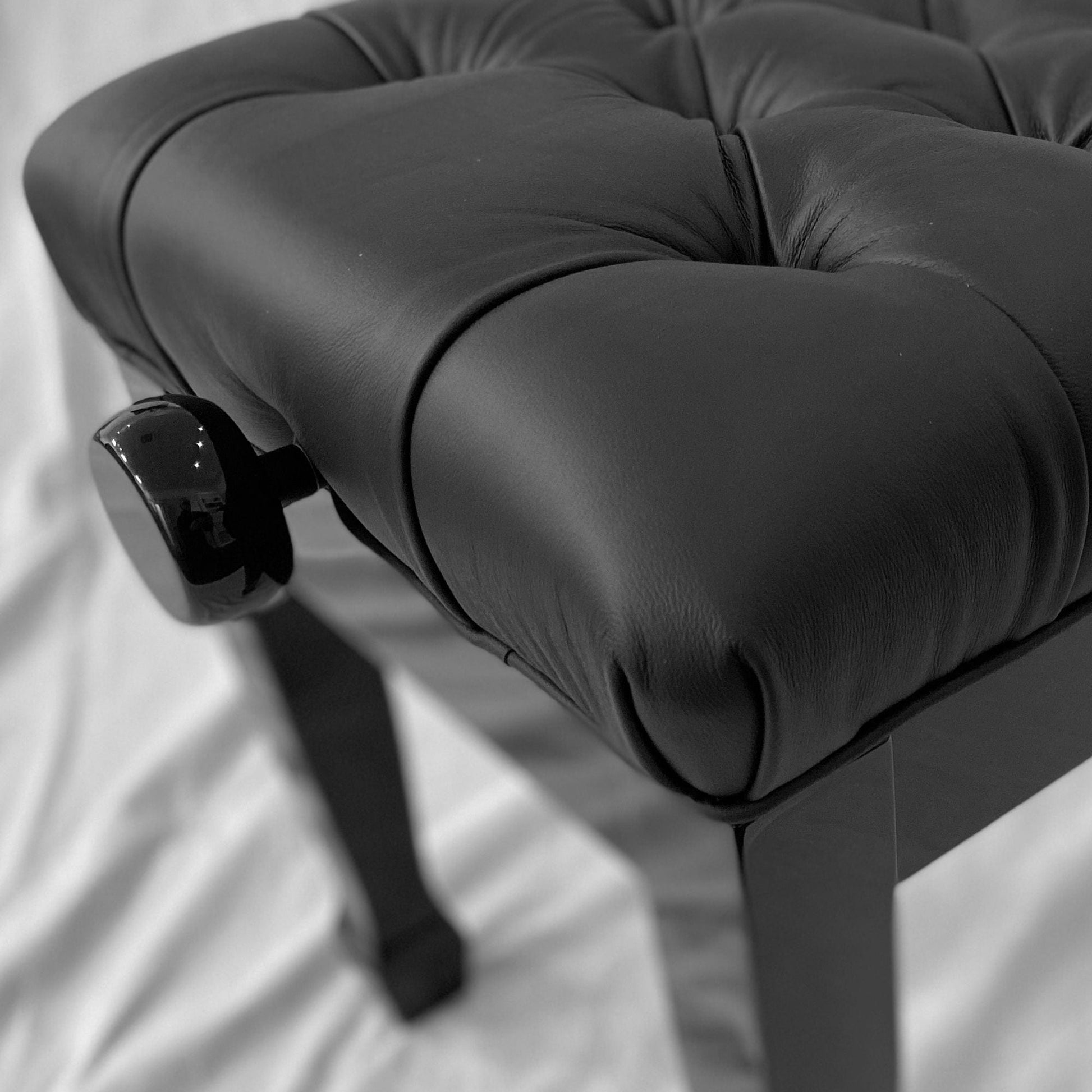 Nocturne Duet Concert Adjustable Leather Button Top Piano Stool; Polished Black