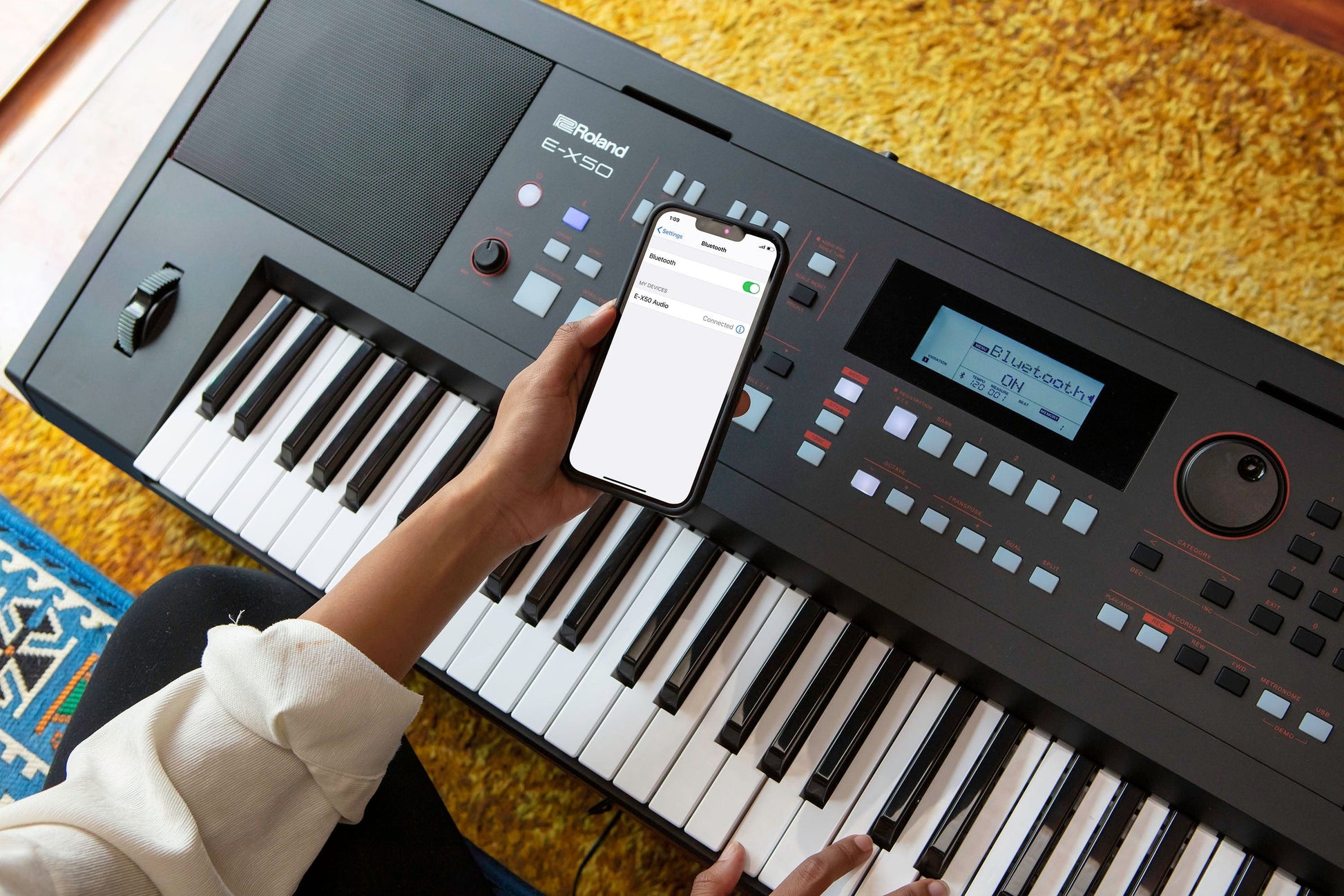 Roland E-X50 Entertainment Keyboard