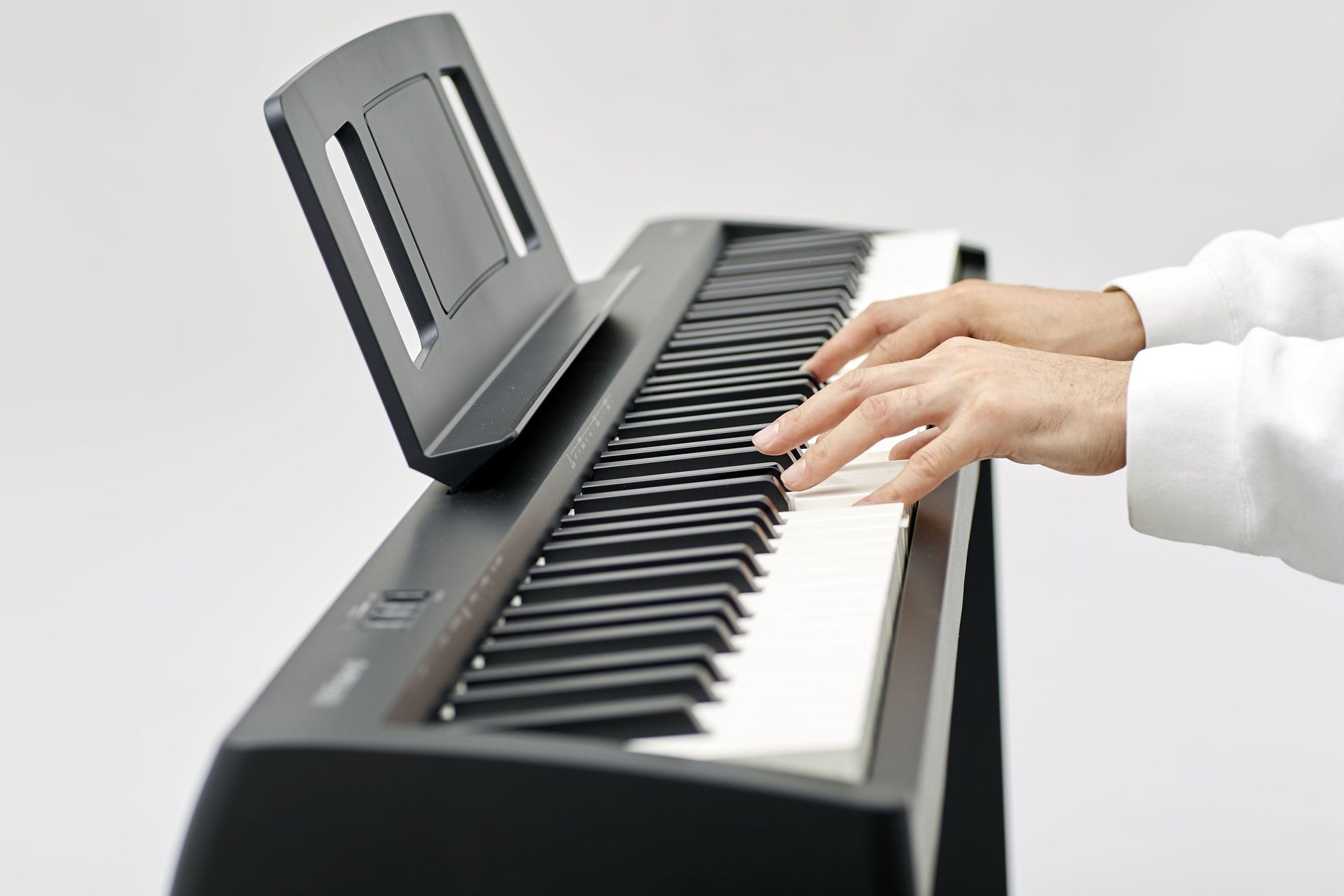 Roland FP10 Digital Piano Elite Package