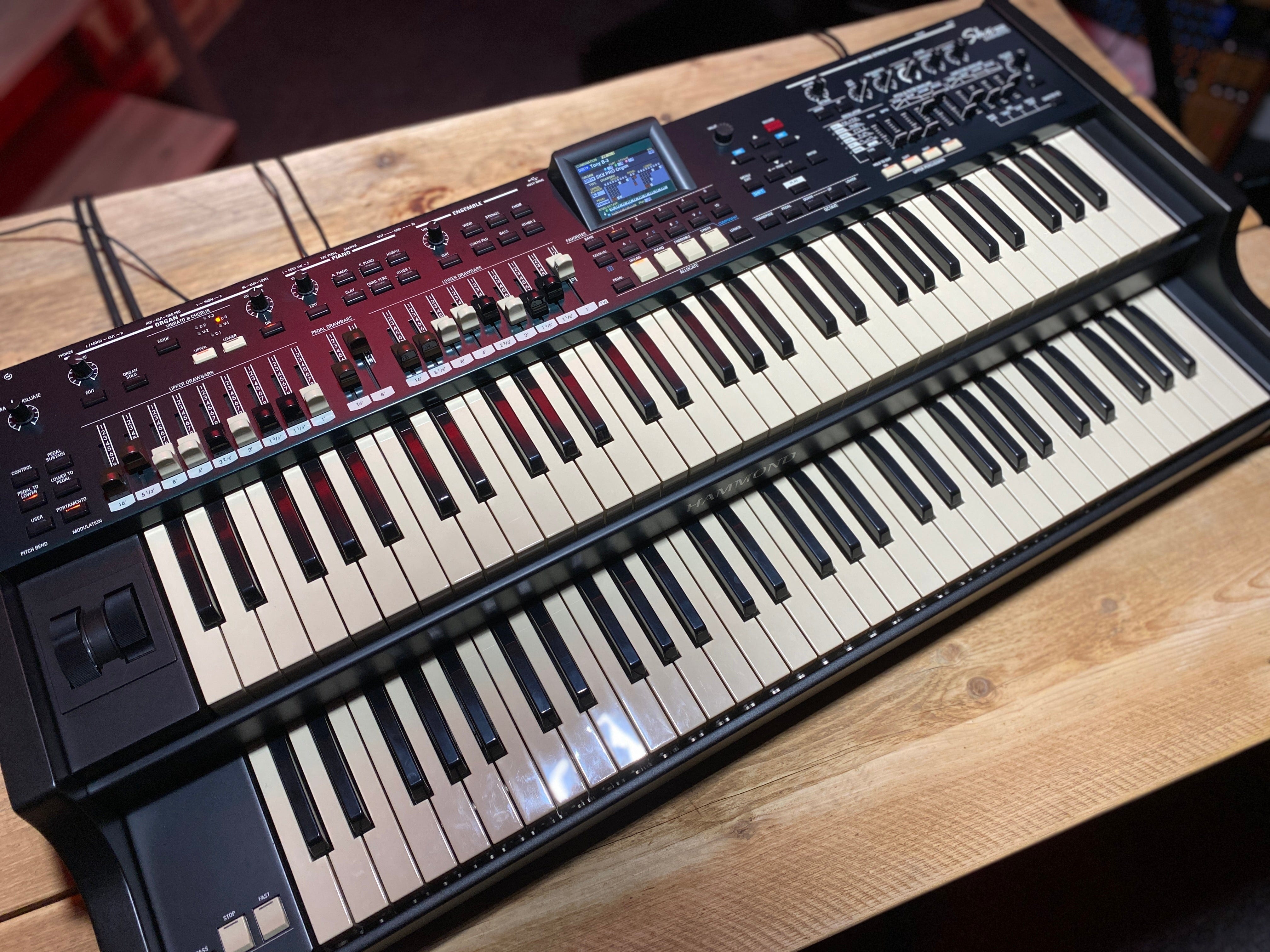 Hammond「SK Pro」極美品・新品同様 Hammond SKX Pro Ultimate Bundle | Bonners Music