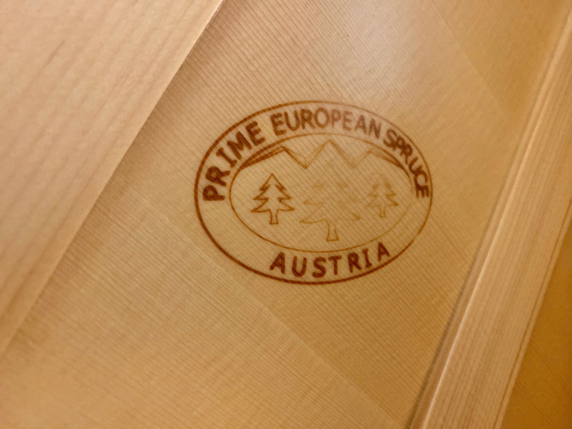 Perzina UP130 Upright Piano; Black Polished