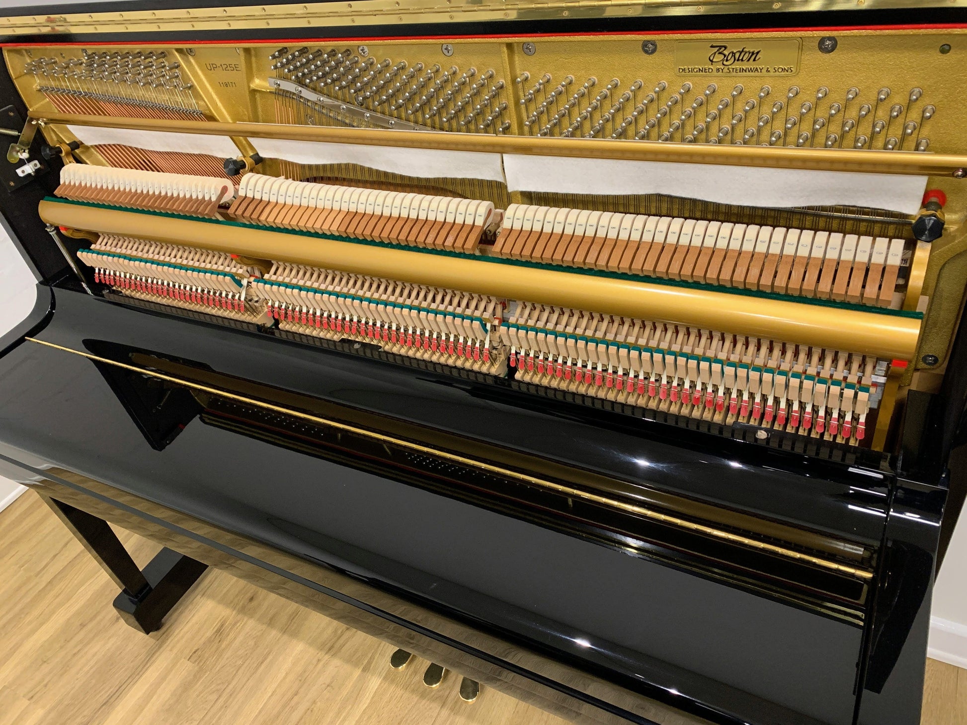 Boston UP-125E Upright Piano; Serial No: 119171