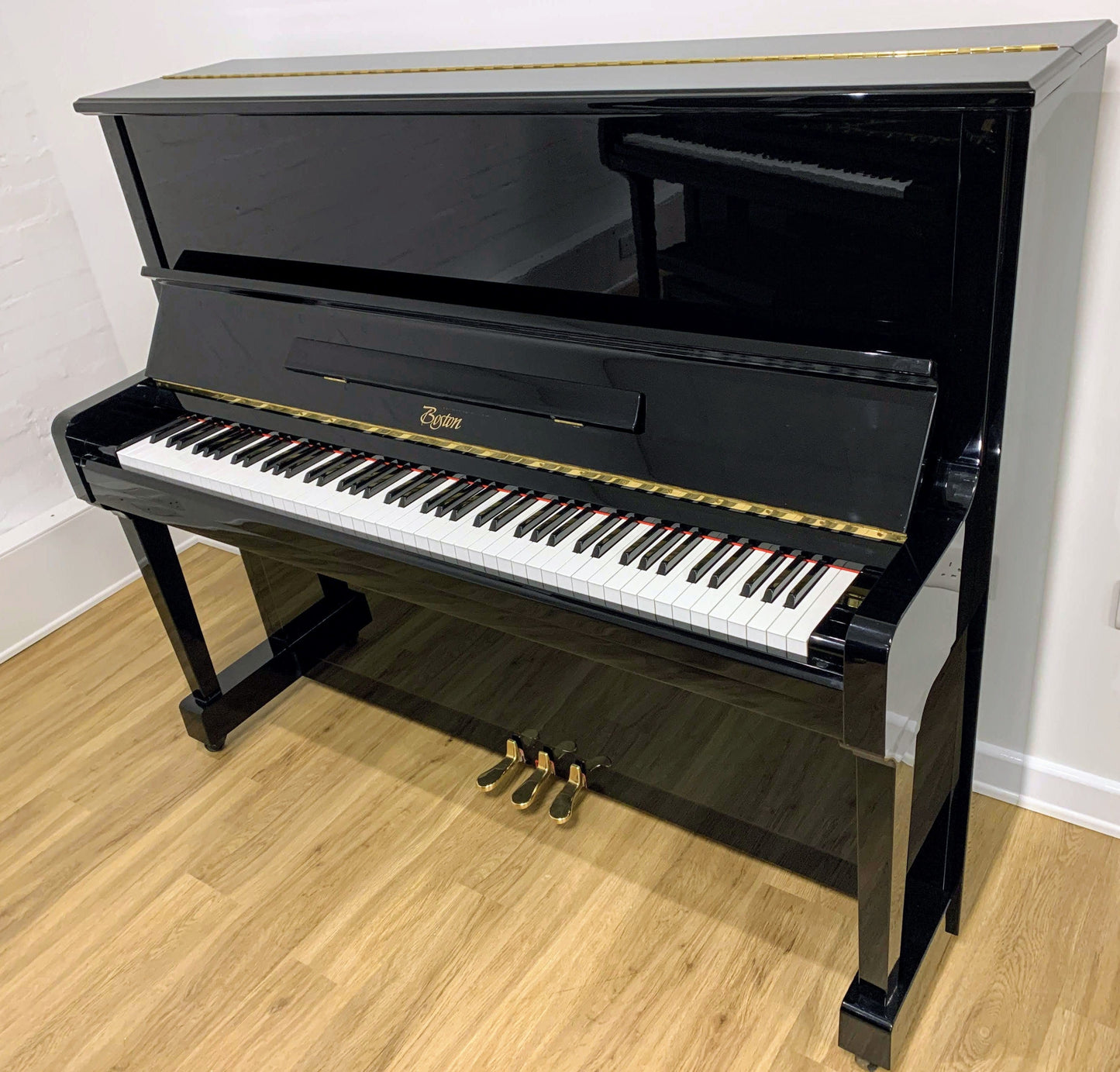 Boston UP-125E Upright Piano; Serial No: 119171