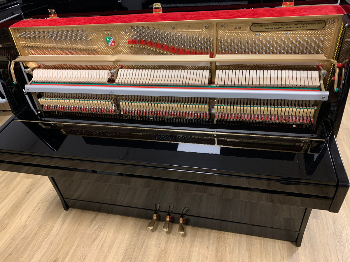 Second Hand Petrof 116E Upright Piano; 609595