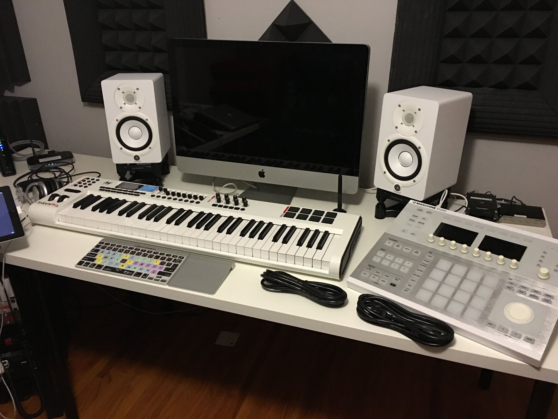 Hs5 Yamaha Hs8 Small Room Yamaha HS5 5-inch Powered Studio Monitor